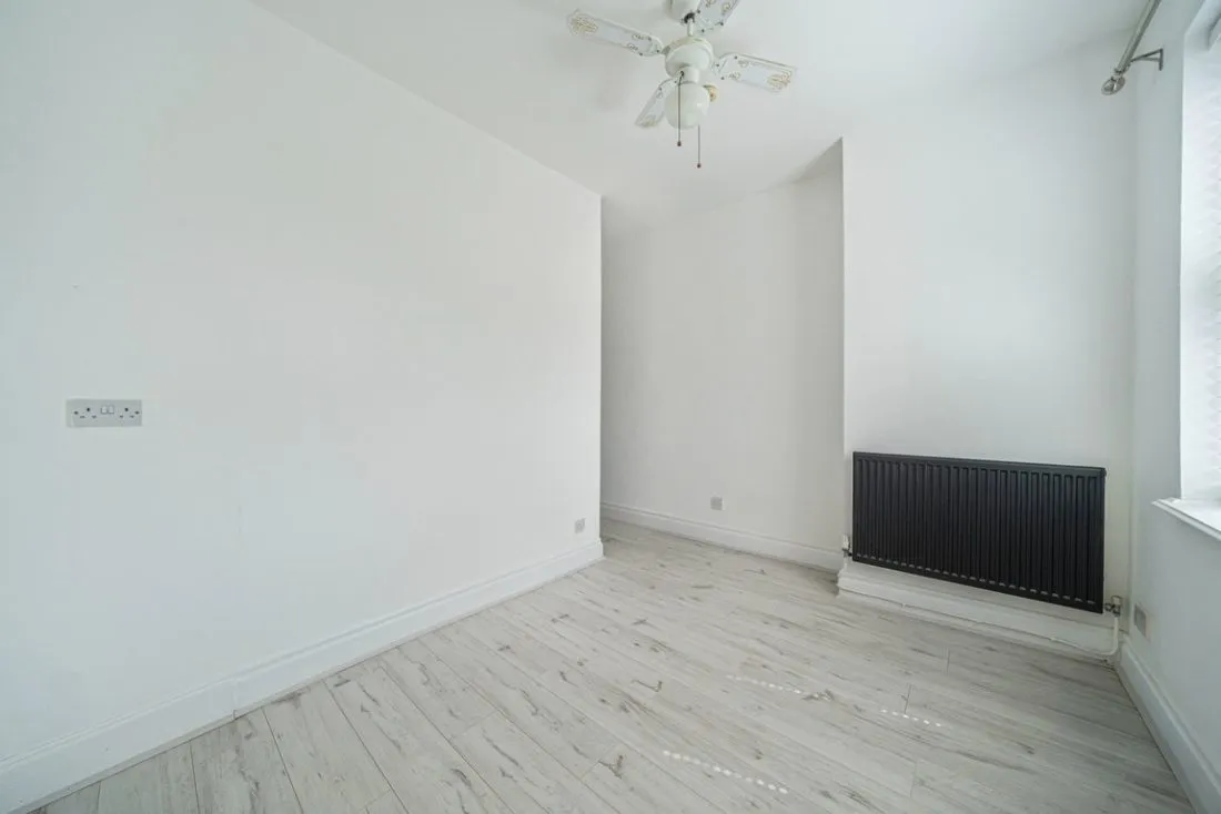 Woodchurch Lane, Tranmere, CH42 9PL, photo 26