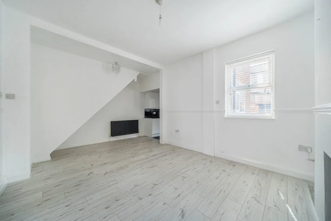 Woodchurch Lane, Tranmere, CH42 9PL, photo 7