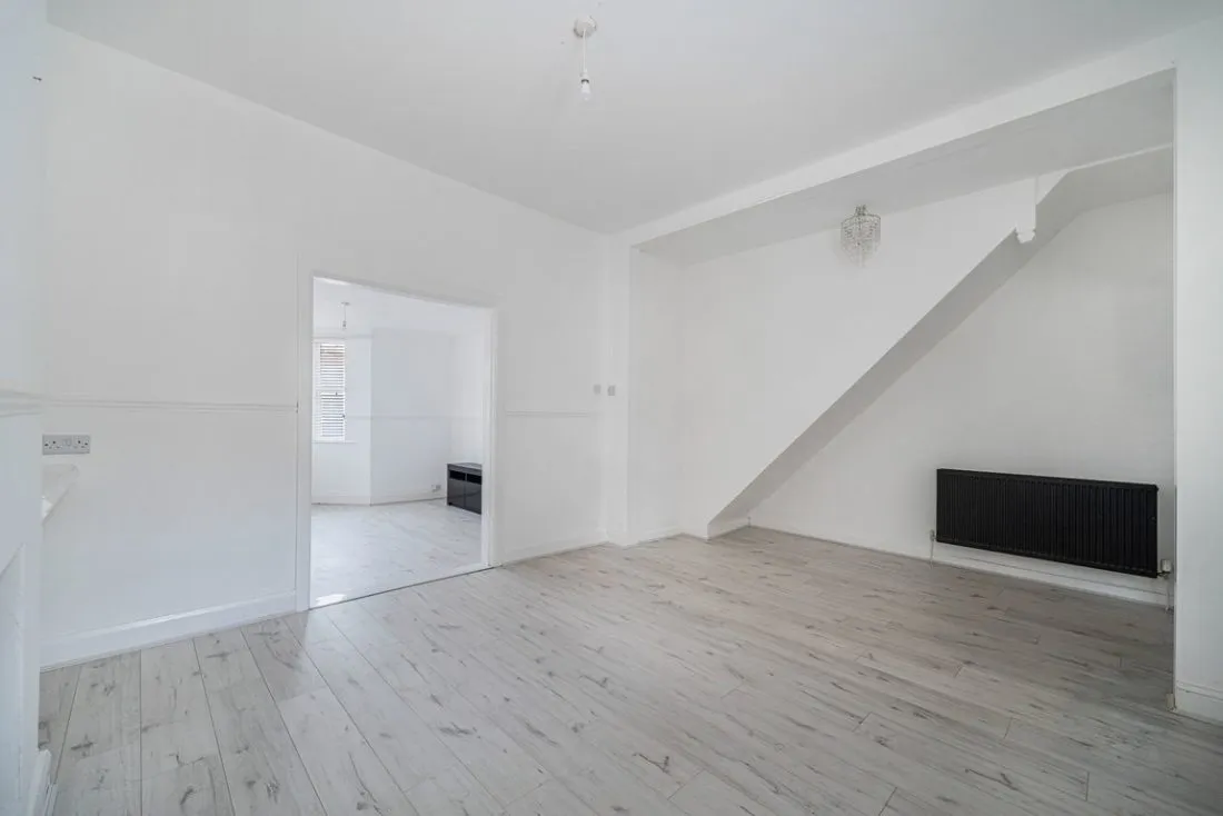 Woodchurch Lane, Tranmere, CH42 9PL, photo 8