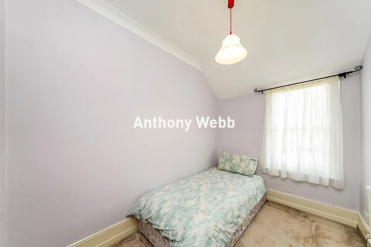Wellington Road, Bush Hill Park, EN1, photo 25