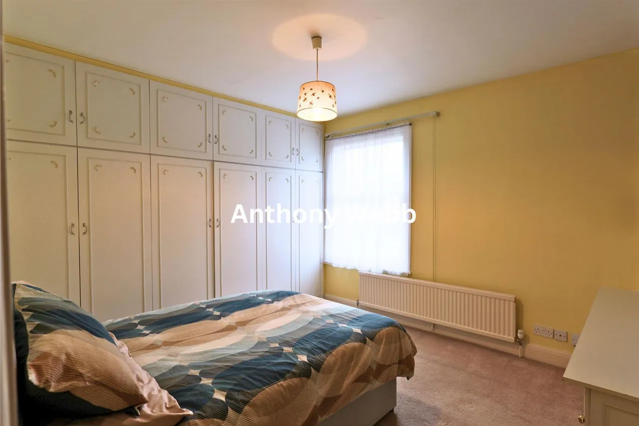 Wellington Road, Bush Hill Park, EN1, photo 23