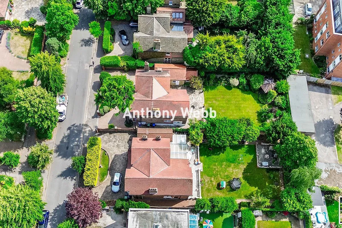 Wellington Road, Bush Hill Park, EN1, photo 39