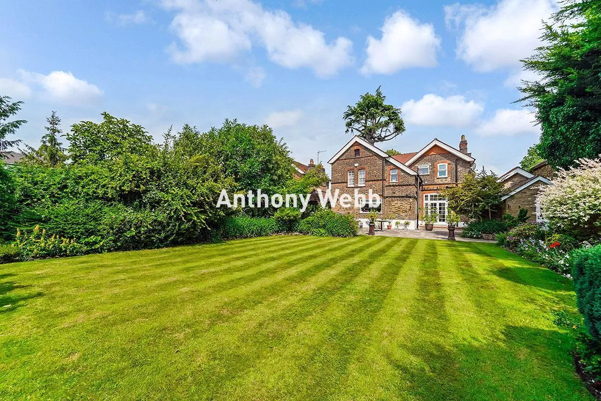 Wellington Road, Bush Hill Park, EN1, photo 2
