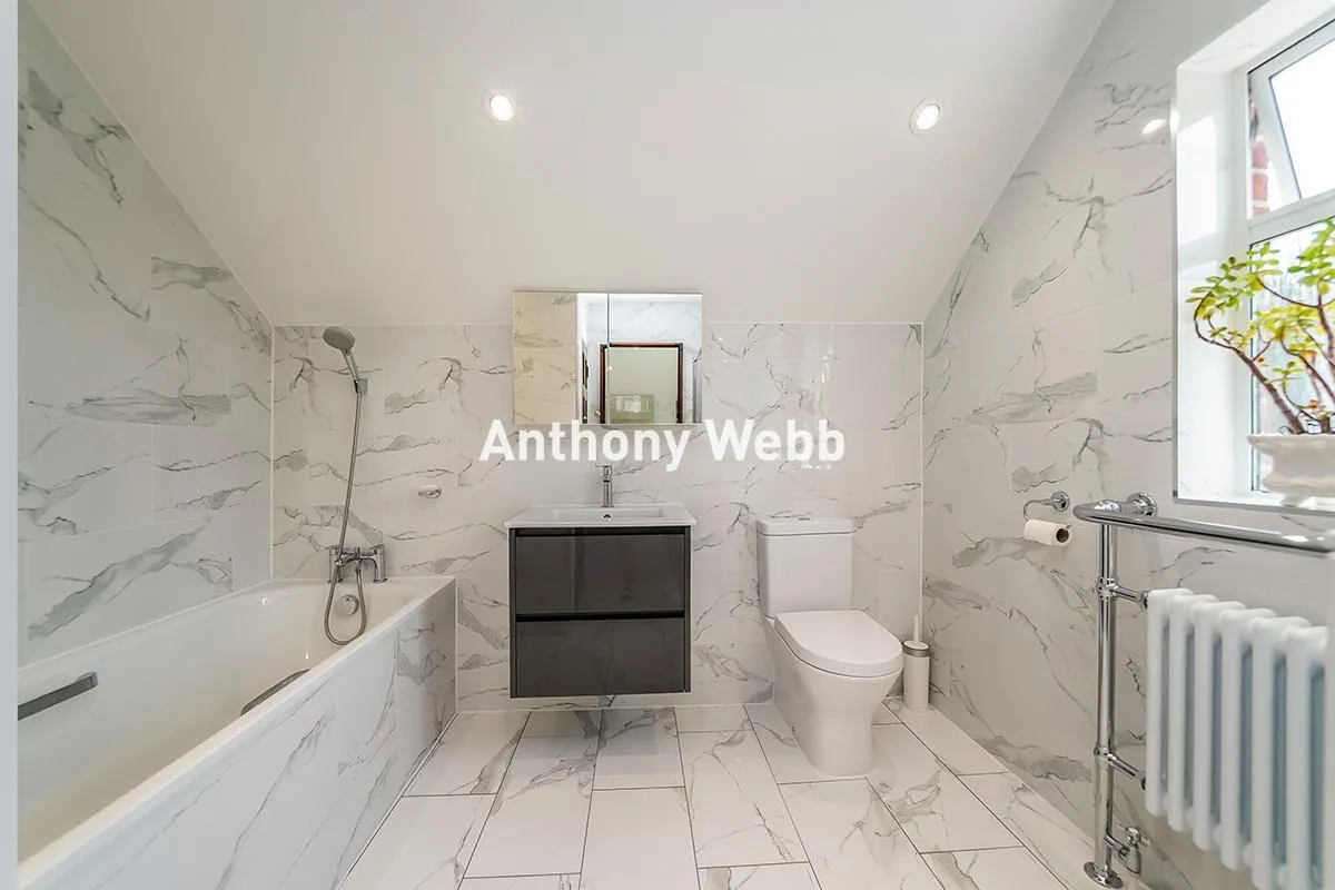 Wellington Road, Bush Hill Park, EN1, photo 18