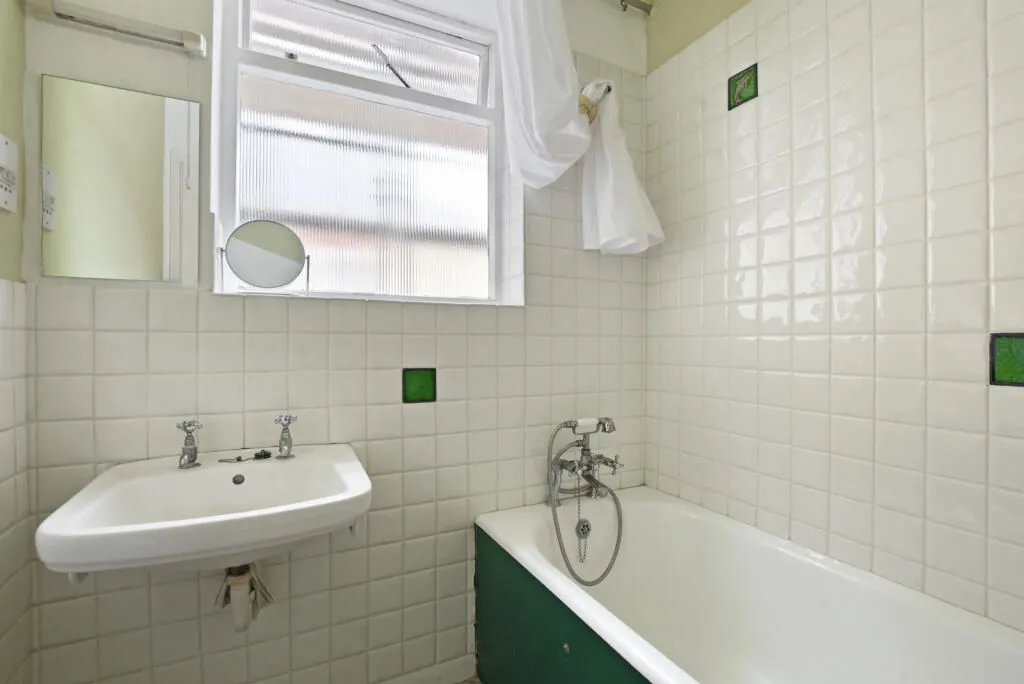 Wavendon Avenue, London, W4, photo 11