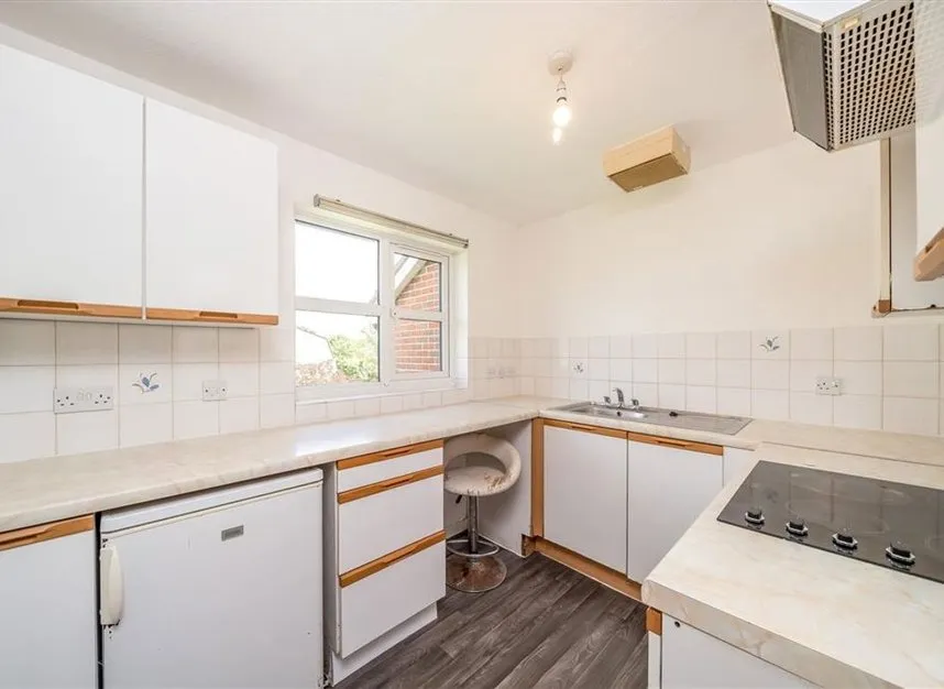 Le May Avenue, Lee, SE12, photo 4