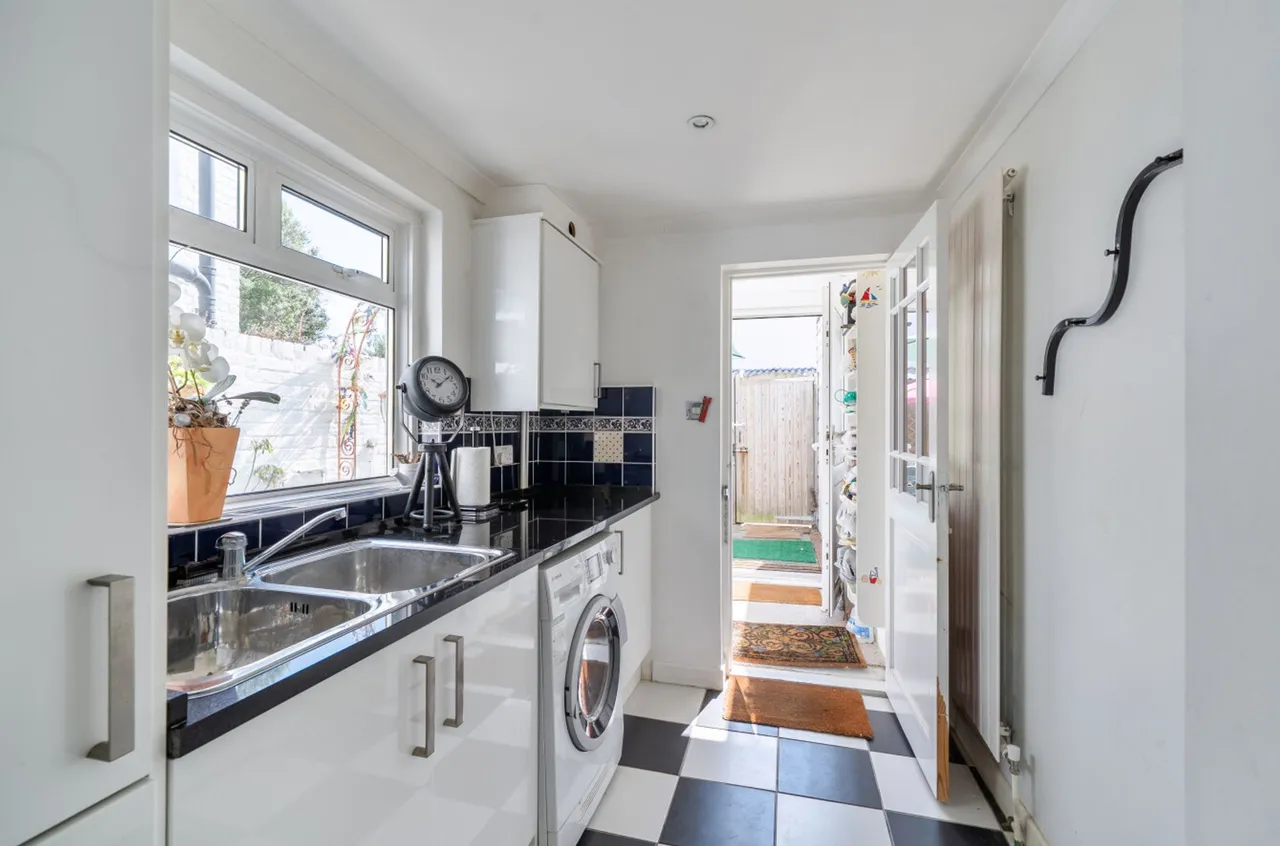Sea Road, Felpham, PO22, photo 9