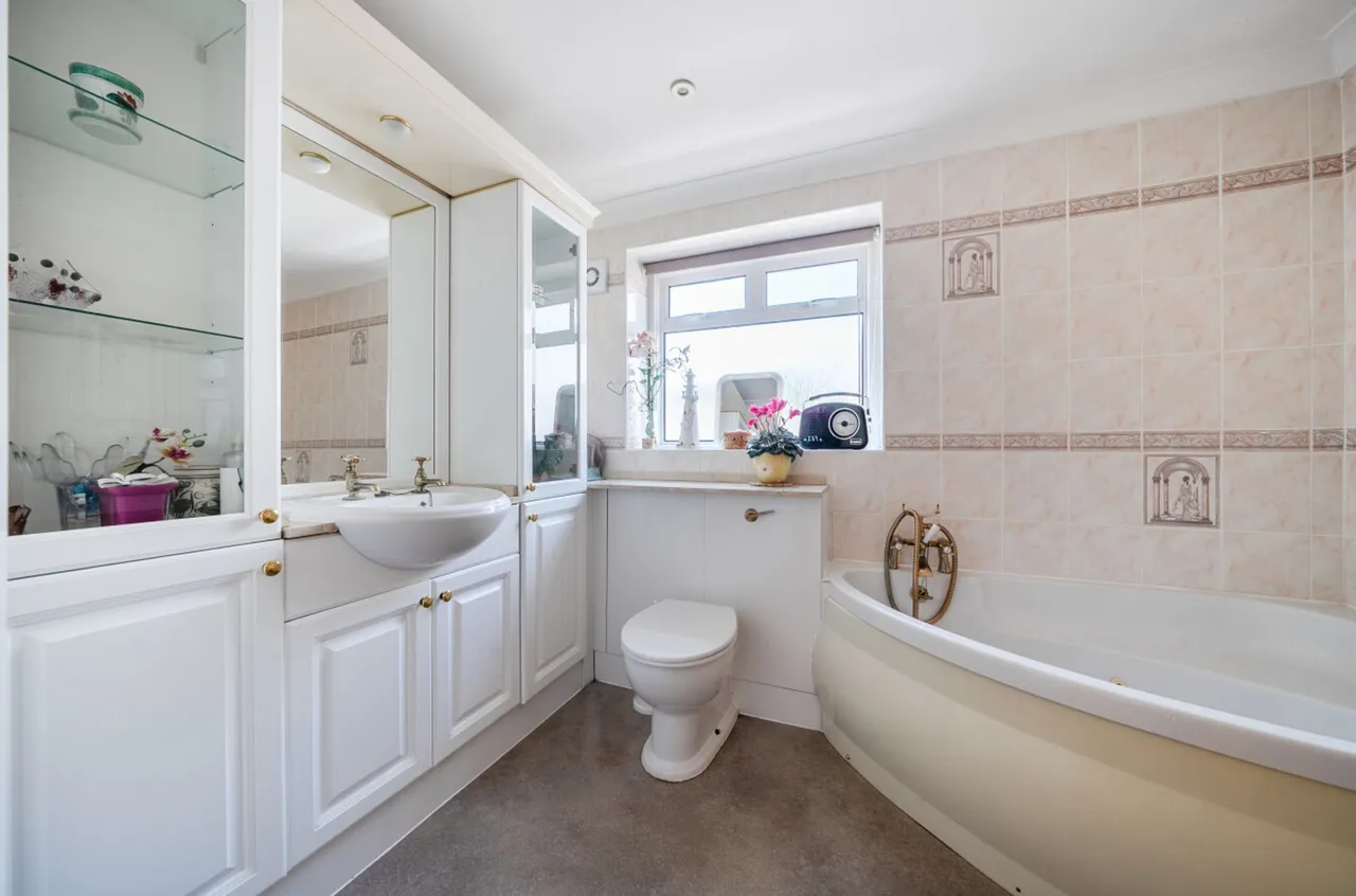 Sea Road, Felpham, PO22, photo 16