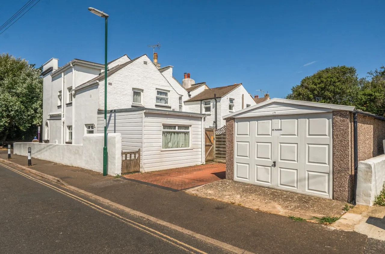 Sea Road, Felpham, PO22, photo 20