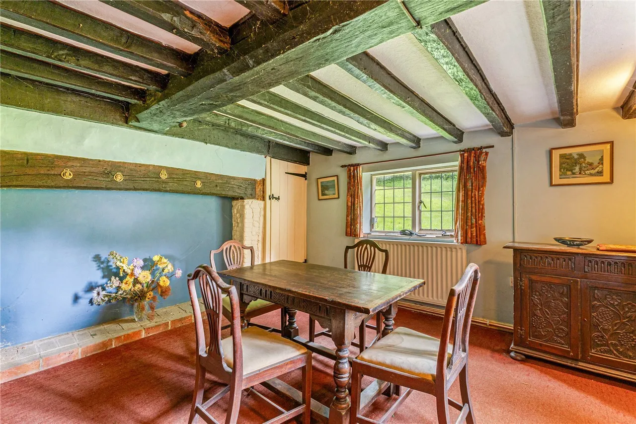Henley, Haslemere, GU27, photo 4