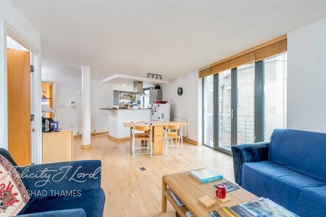 2 bed flat to rent, The Triangle, Shad Thames, SE1