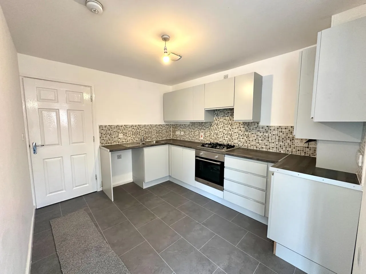 Oberon Grove, Darlaston, WS10, photo 3