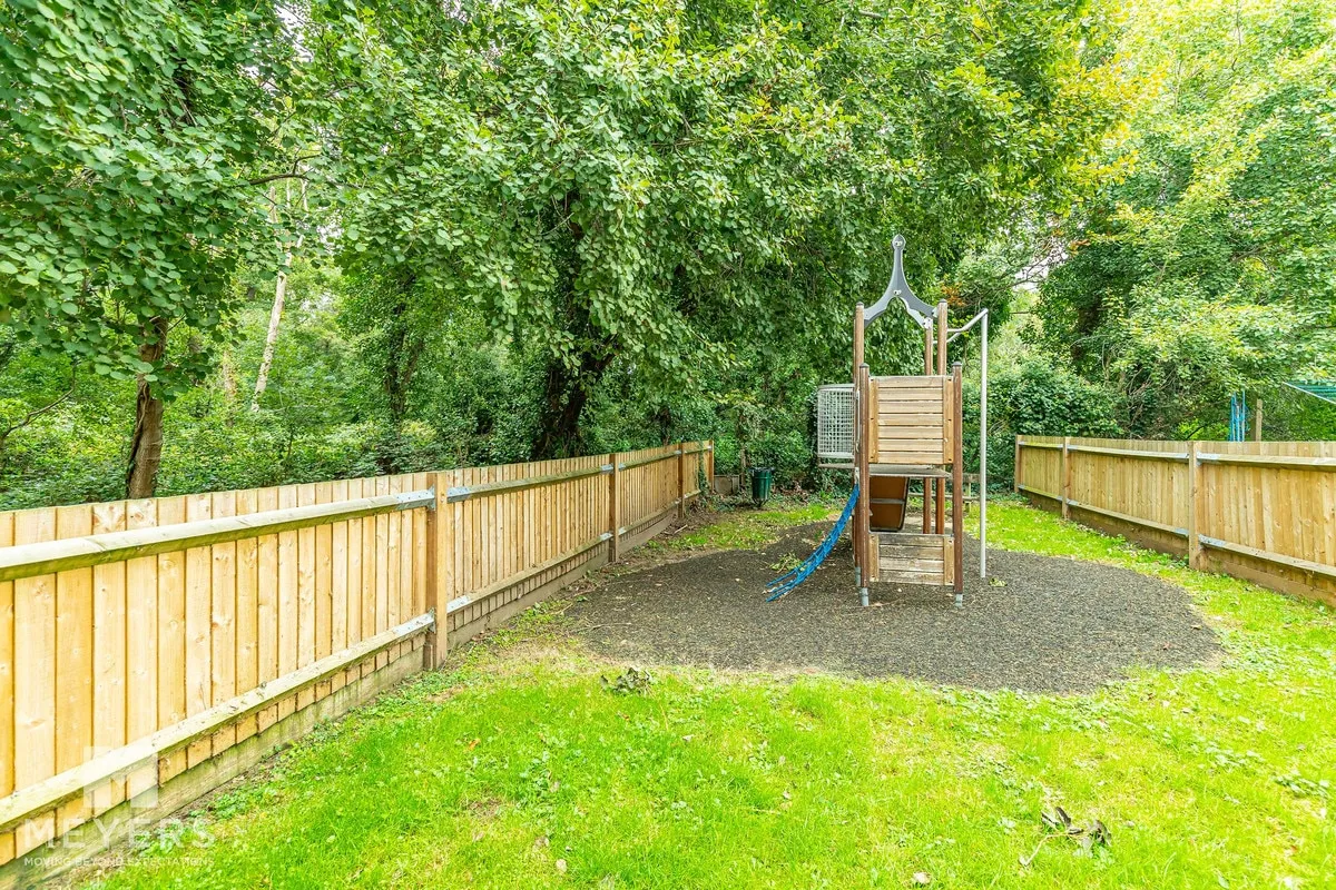 Curlew Road, Christchurch, BH23, photo 13
