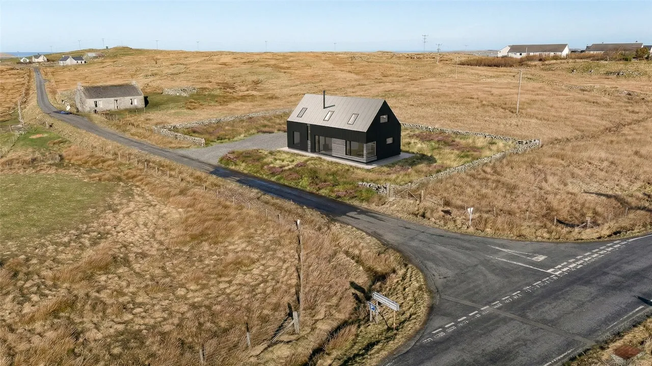 Bespoke New Build, 398 Garrynamonie, Isle Of South Uist, Eilean Siar, HS8 5TX, photo 4