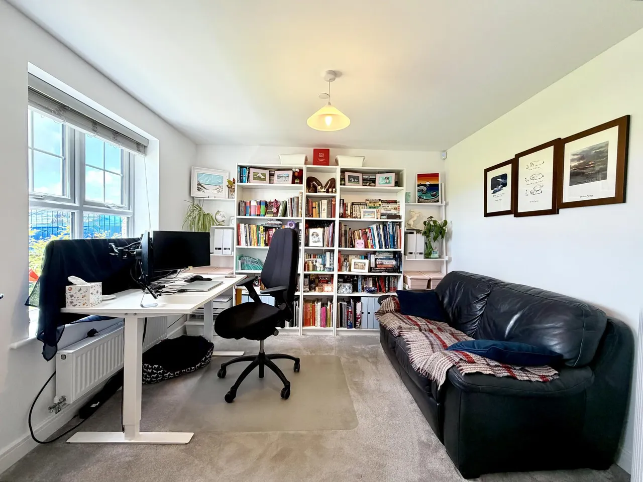 Thomas Clarke Road, Cowbridge, CF71, photo 4