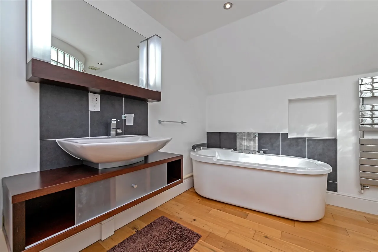 Todds Green, Stevenage, Hertfordshire, SG1 2JE, photo 23