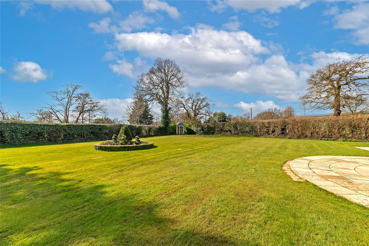 Todds Green, Stevenage, Hertfordshire, SG1 2JE, photo 26