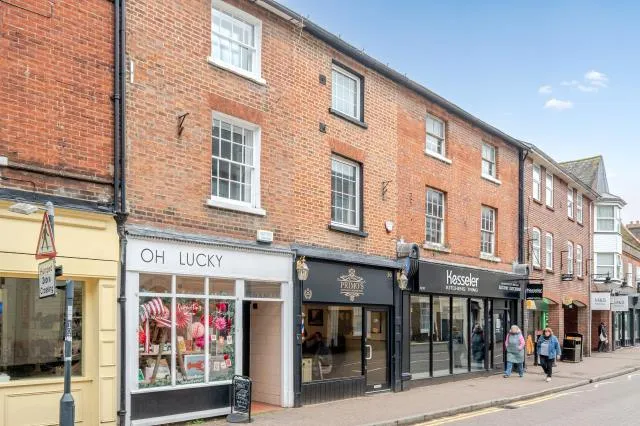 High Street, Tring, HP23, photo 18