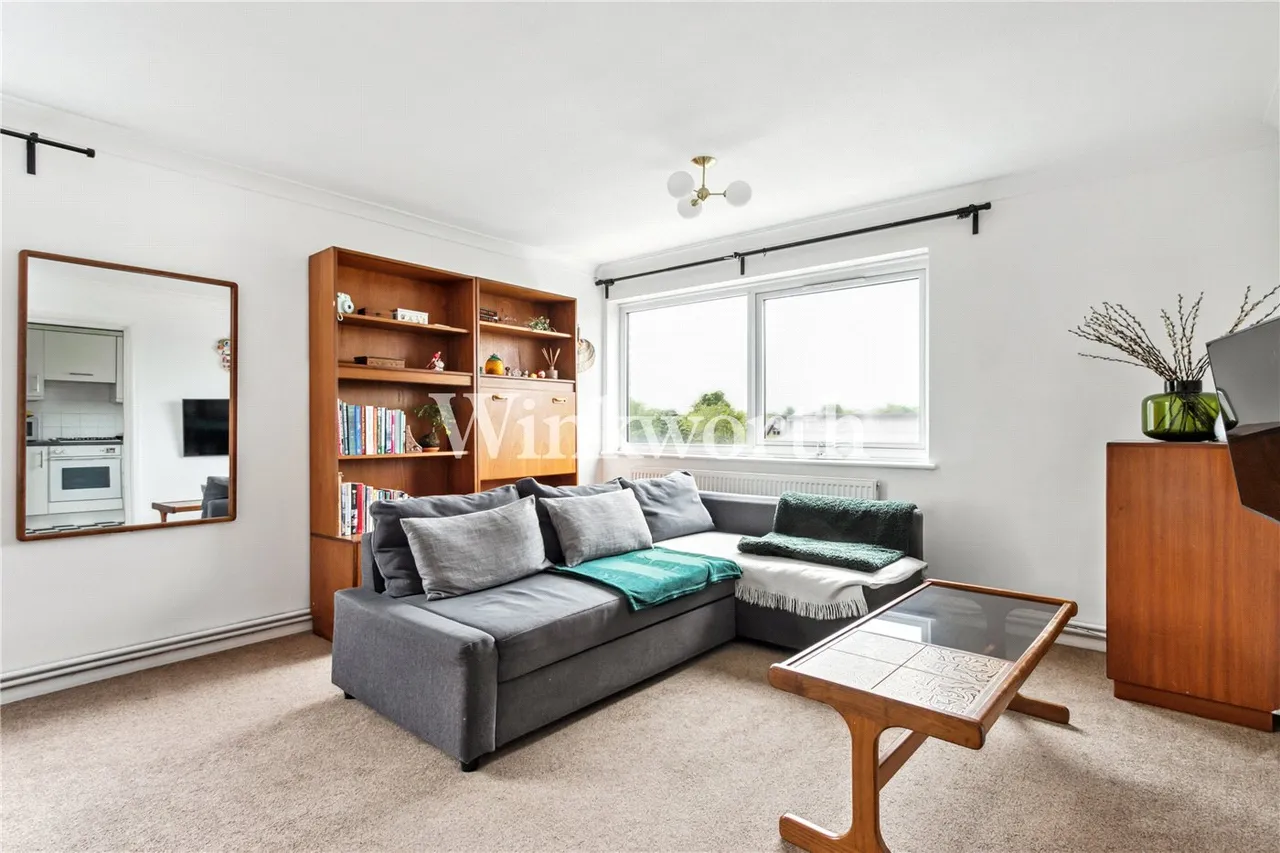 Pellipar Close, London, N13, photo 5
