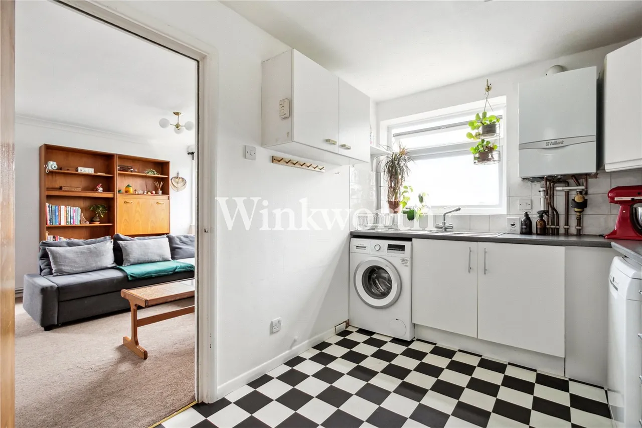 Pellipar Close, London, N13, photo 4