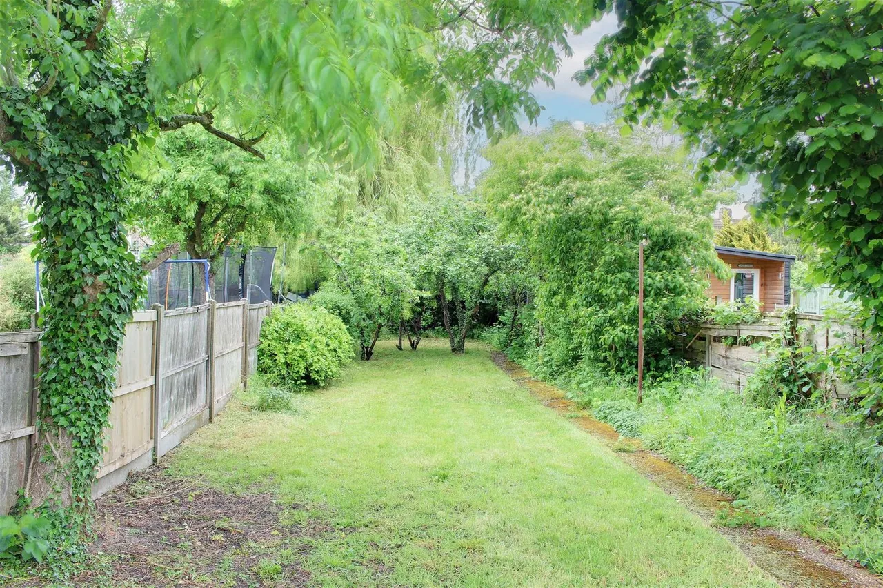 Cambridge Drive, Potters Bar EN6 3ET, photo 10