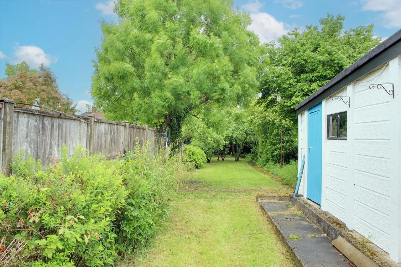 Cambridge Drive, Potters Bar EN6 3ET, photo 9