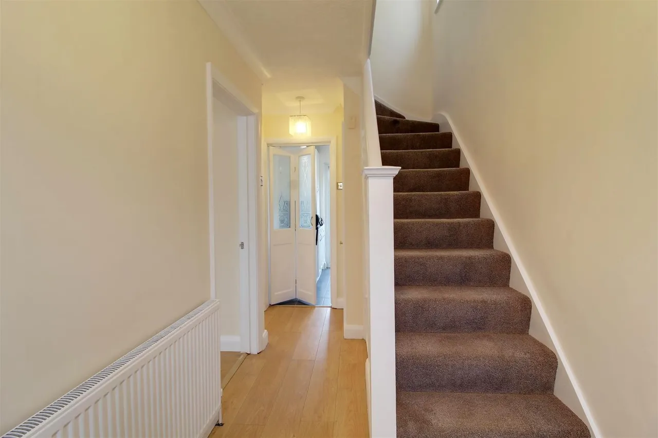 Cambridge Drive, Potters Bar EN6 3ET, photo 3