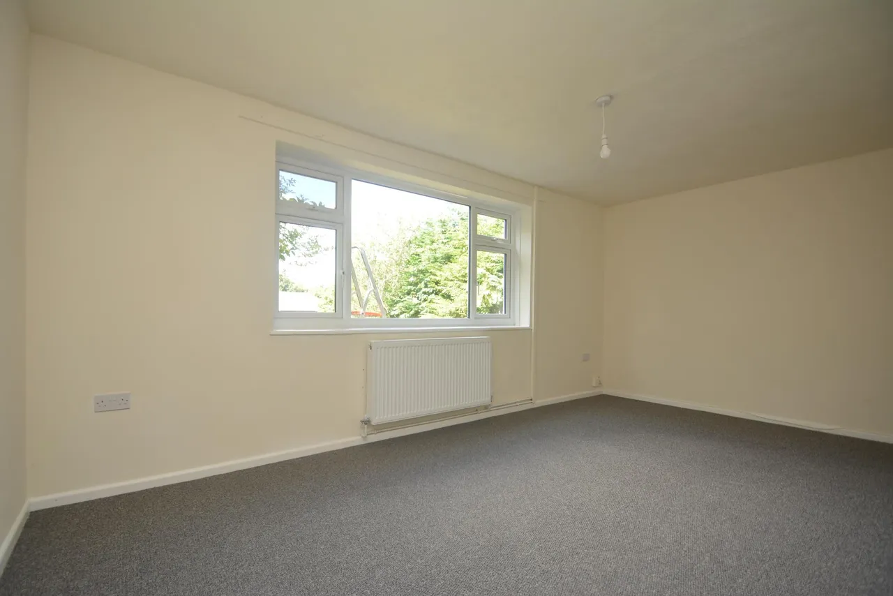 Valley Road, Overdale, TF3, photo 3