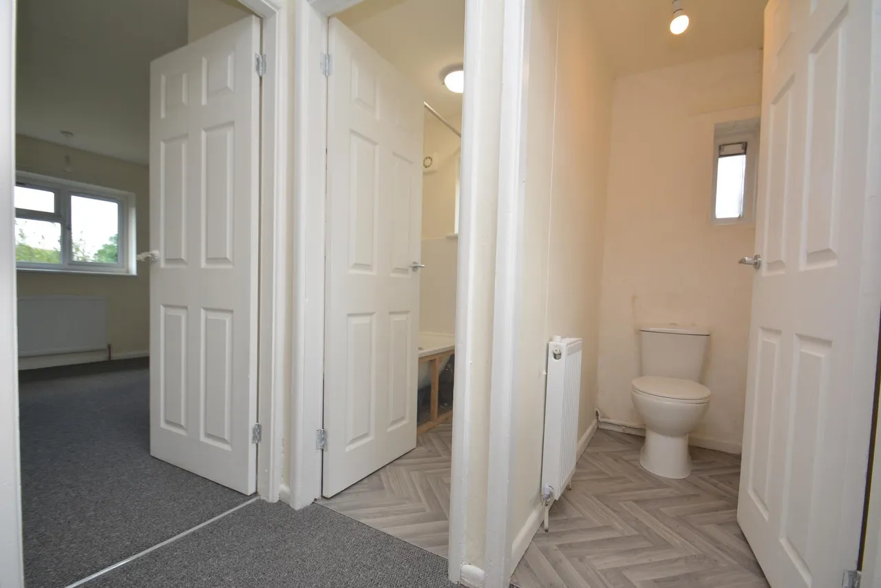 Valley Road, Overdale, TF3, photo 15
