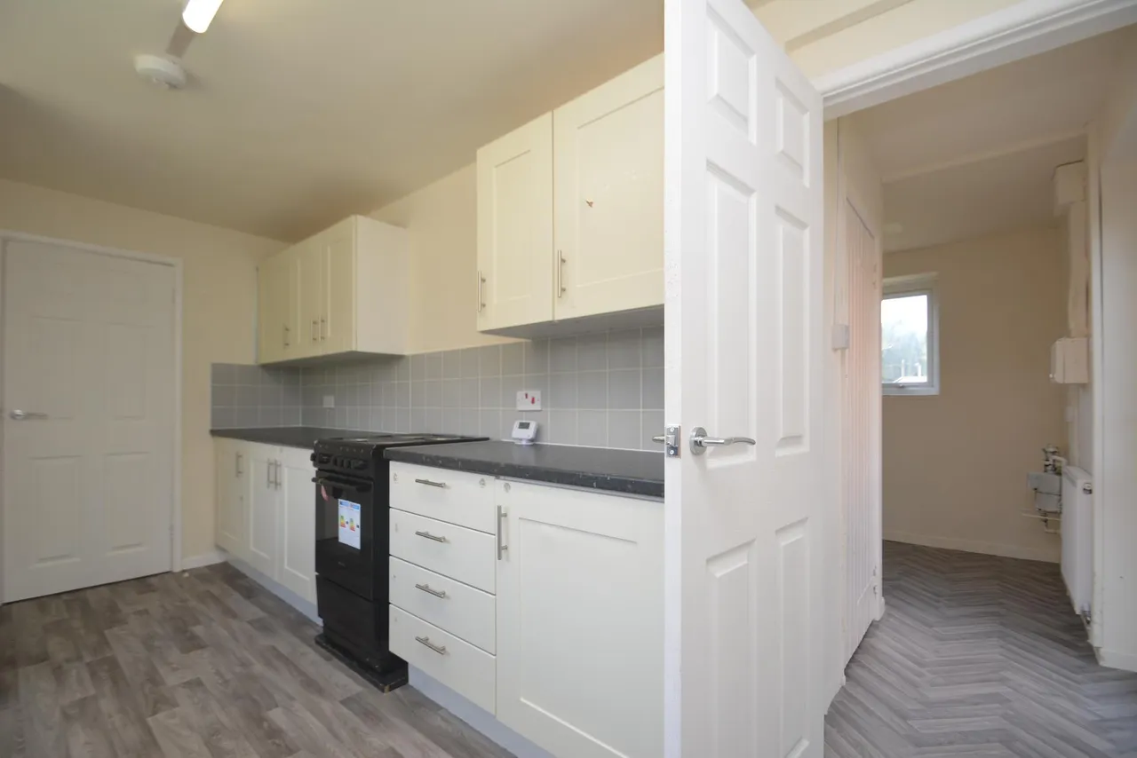 Valley Road, Overdale, TF3, photo 6