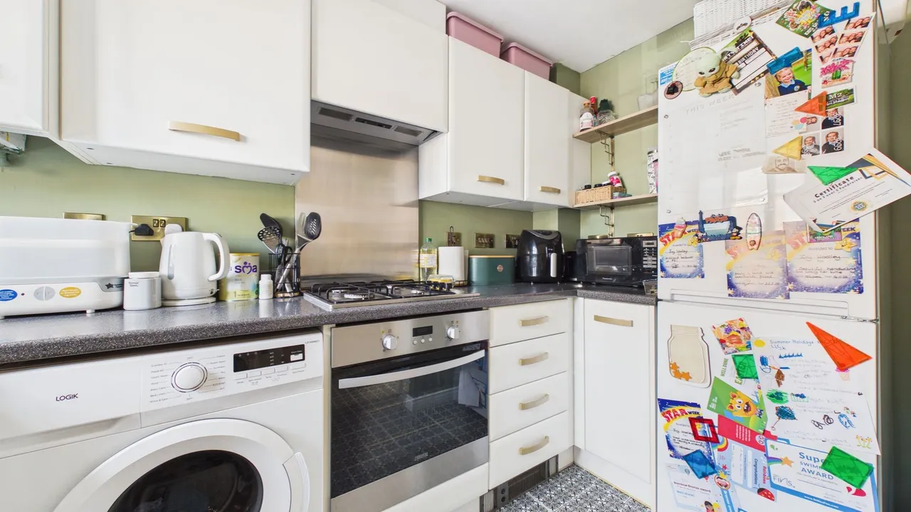 Newbury Crescent, Bourne, PE10, photo 8