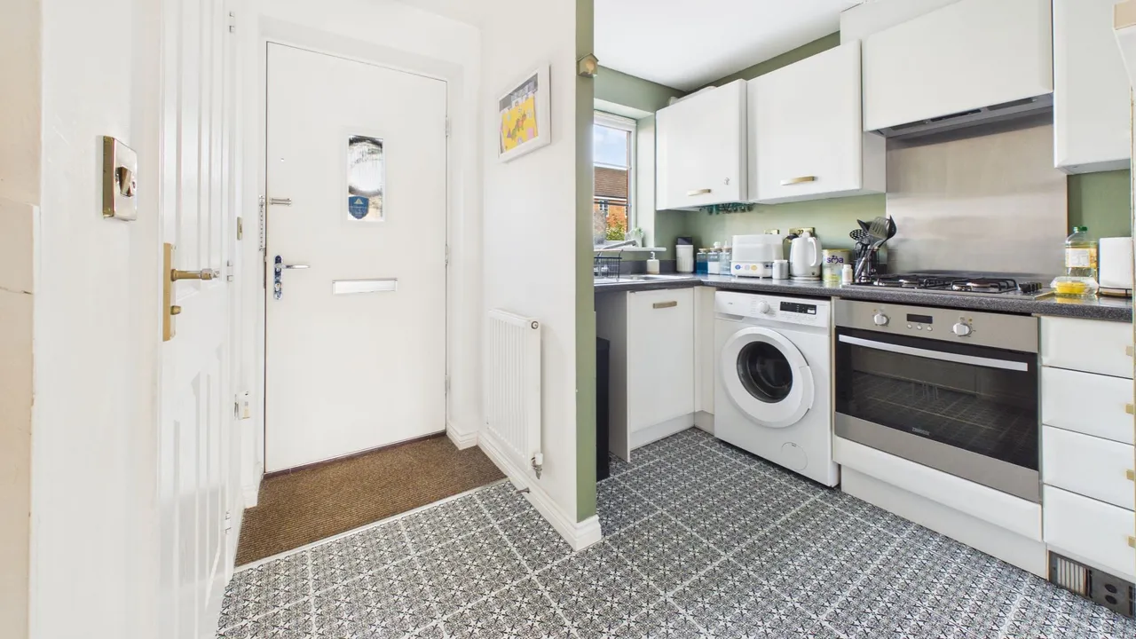 Newbury Crescent, Bourne, PE10, photo 6