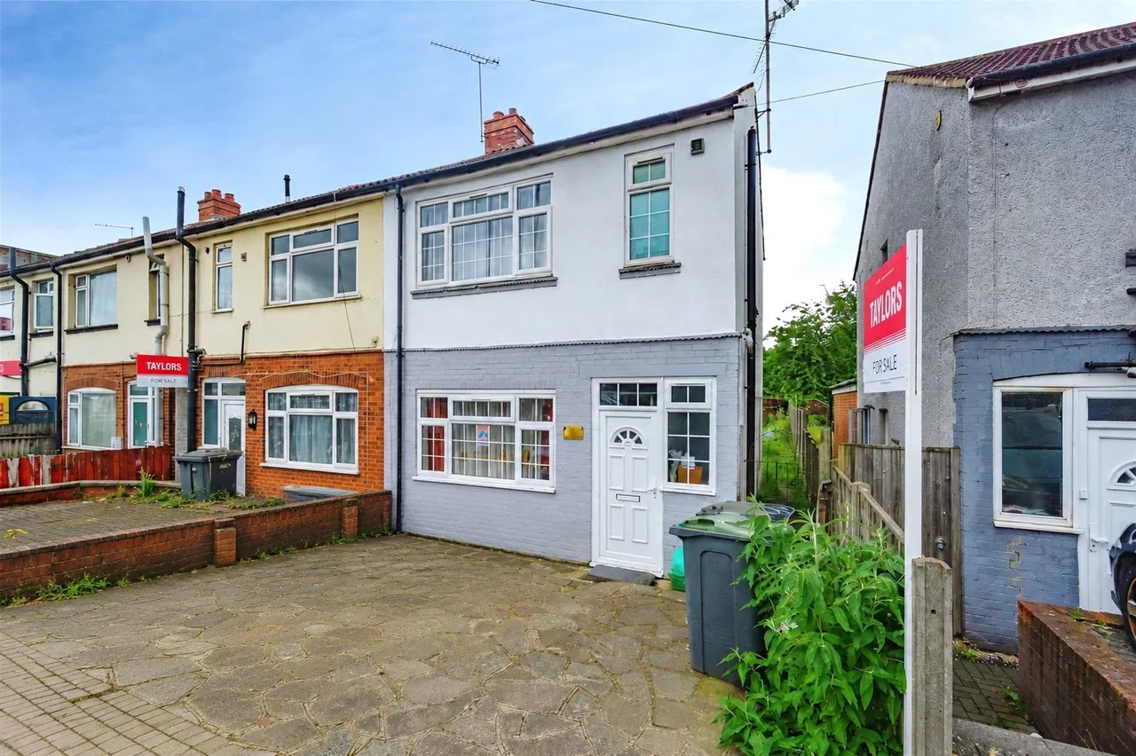Dunstable Road, Luton, Bedfordshire, LU4, photo 12