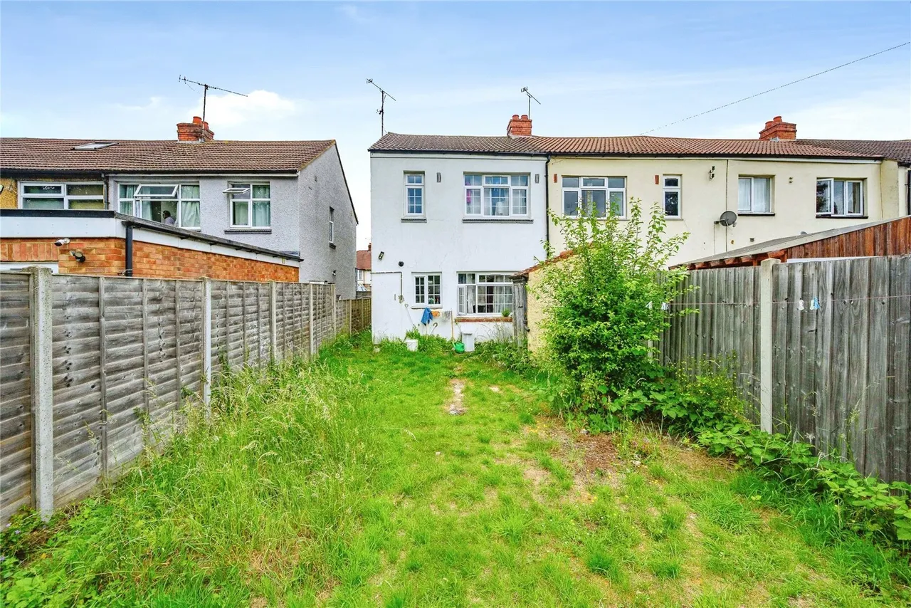 Dunstable Road, Luton, Bedfordshire, LU4, photo 11