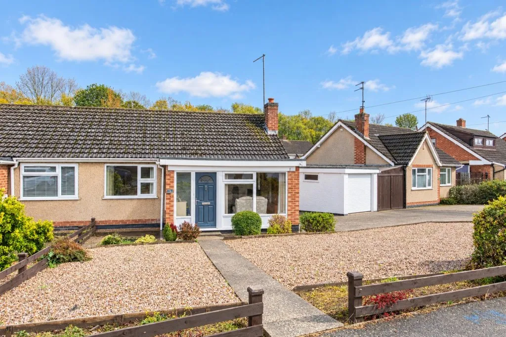 2 bed house for sale, Brockhill Close, Kettering