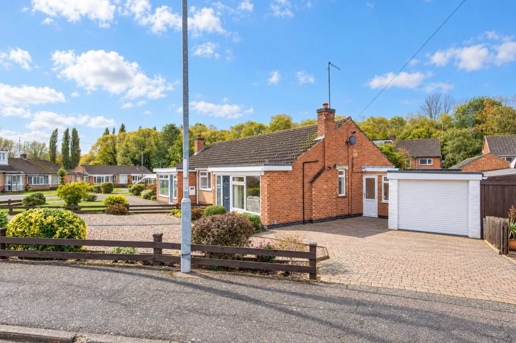 Brockhill Close, Kettering, photo 13