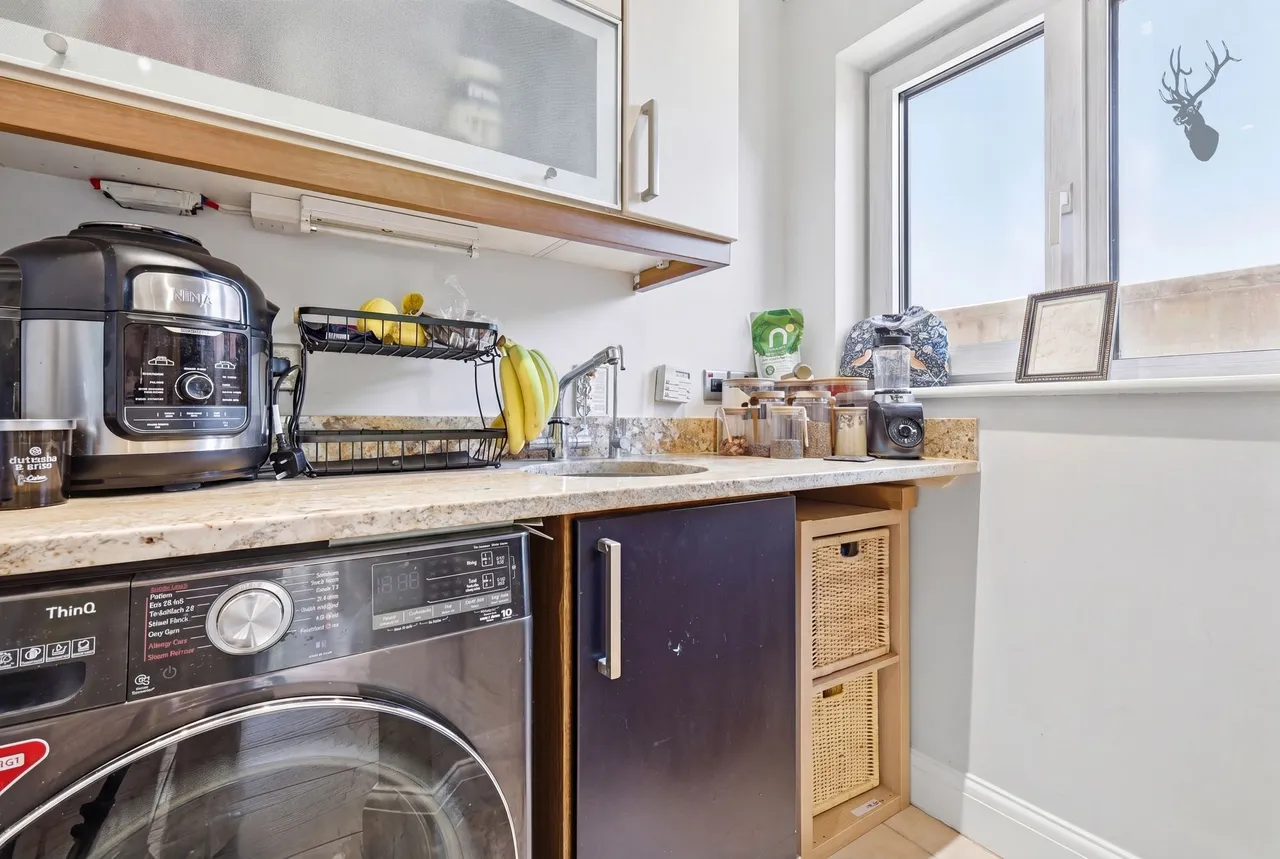 Loughton Lane, Theydon Bois, CM16, photo 8