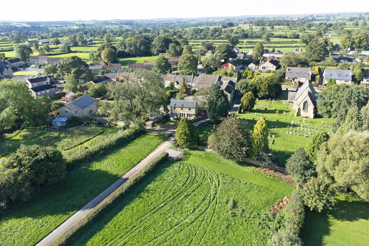 Mowbray View, Grewelthorpe, HG4, photo 2