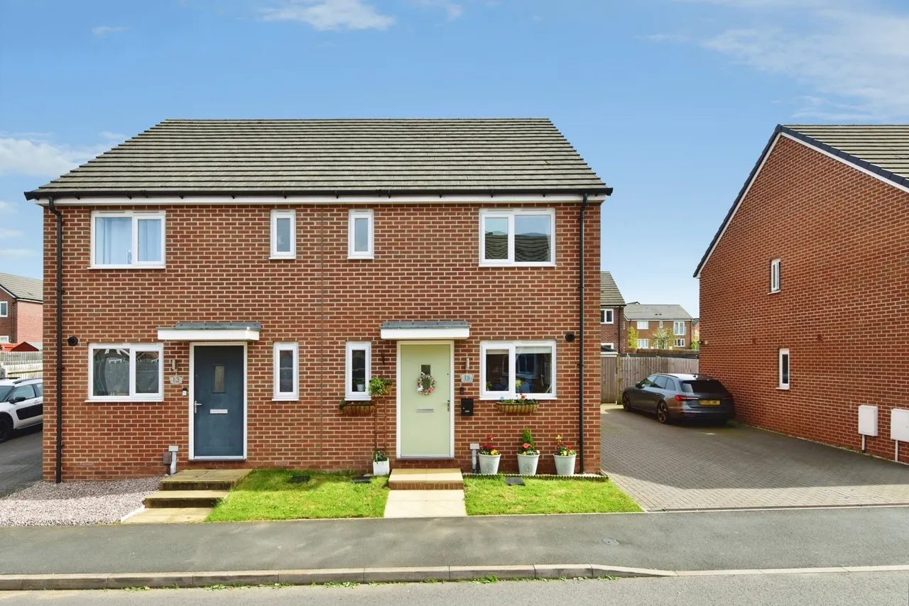 3 bed house for sale — Paul Ware Street, Stoke-on-Trent, Staffordshire, ST4