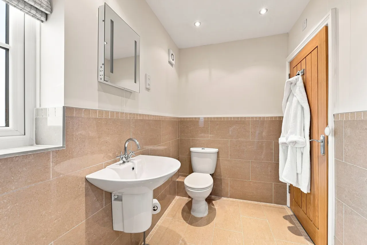 Mansfield Road, Heath, S44, photo 31