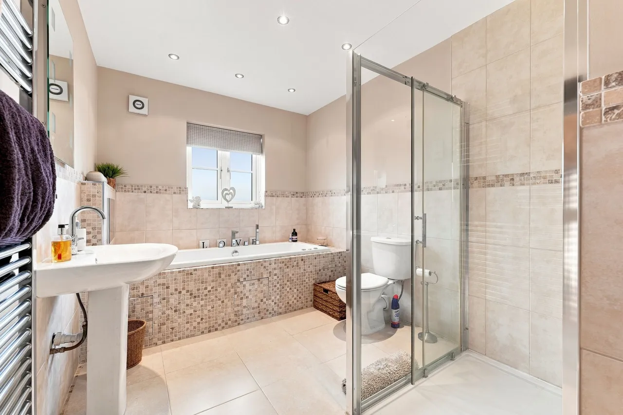 Mansfield Road, Heath, S44, photo 40