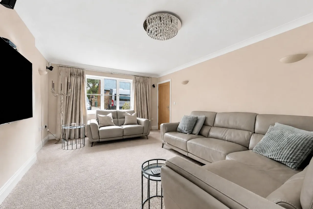 Mansfield Road, Heath, S44, photo 6