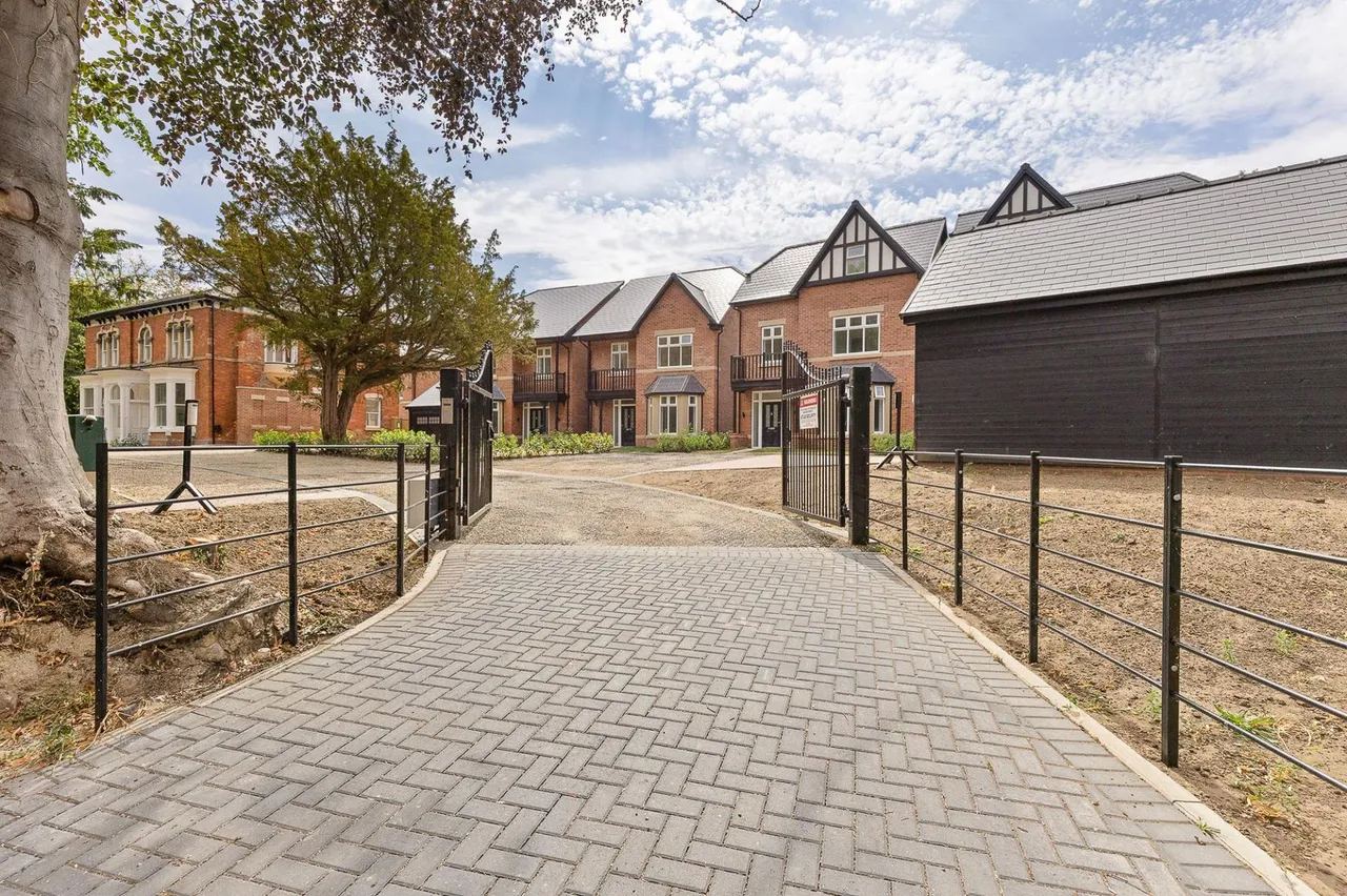 Abbey Road, Grimsby, DN32, photo 39