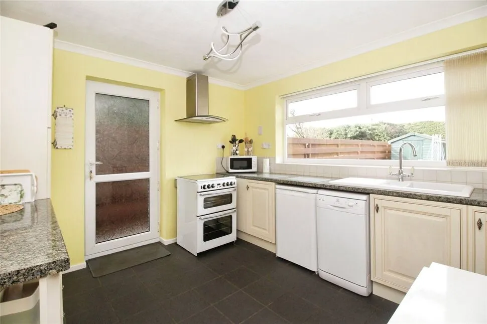 Sketchley Road, Burbage, Leicestershire, LE10, photo 3