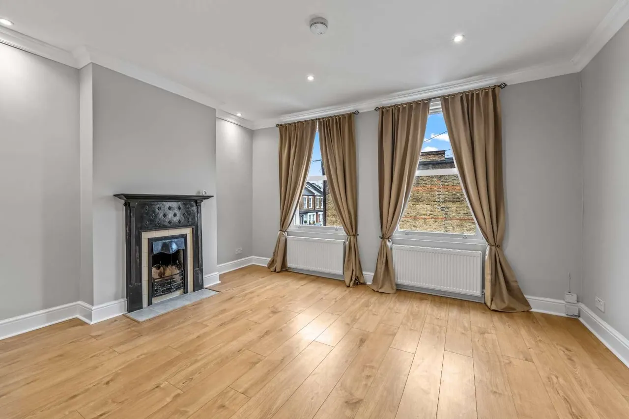 2 bed flat to rent — Camac Road, Twickenham, TW2 6NY