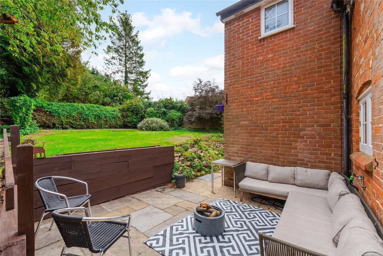 Manor Road, Oving, HP22, photo 19