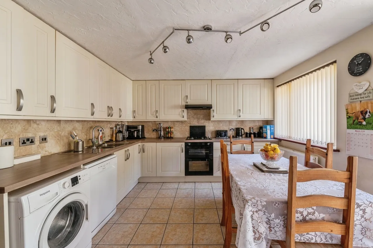 Wallace Road, Grays, Essex, RM17, photo 9