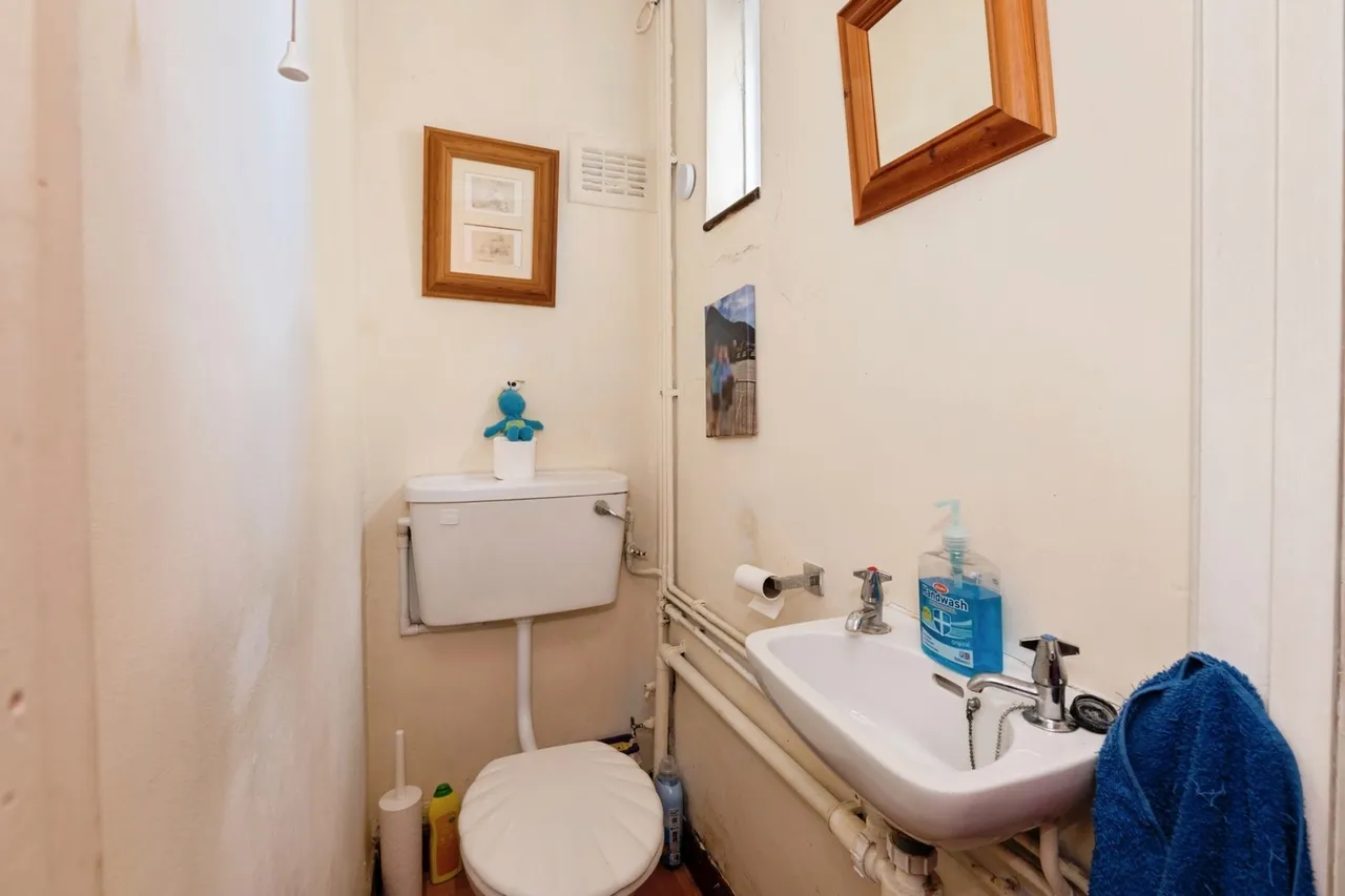 Wallace Road, Grays, Essex, RM17, photo 5
