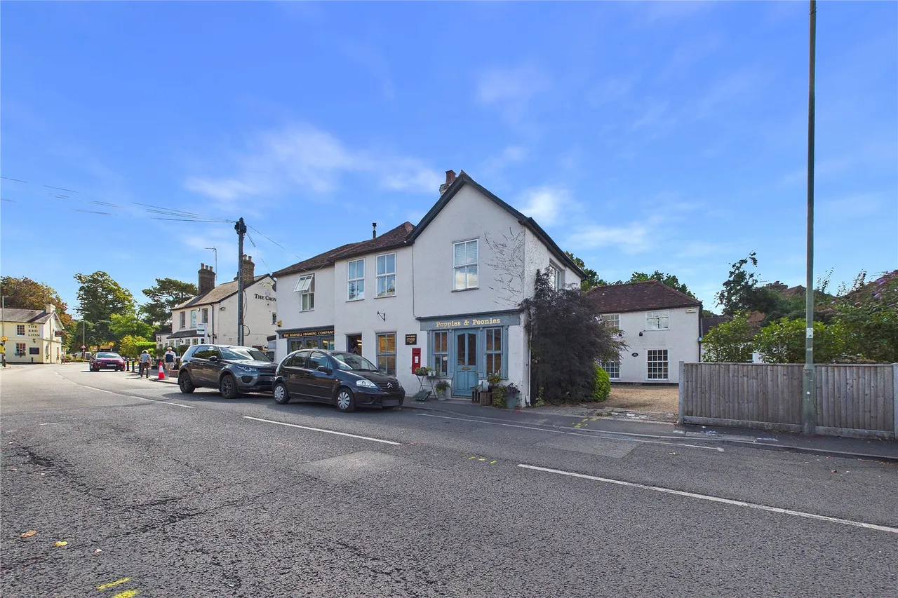 High Street, Horsell, GU21, photo 3