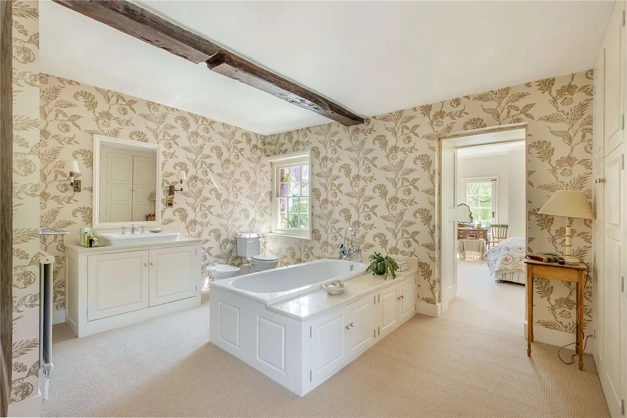 Brickhouse End, Berden, Bishop's Stortford, Hertfordshire, CM23 1AZ, photo 11